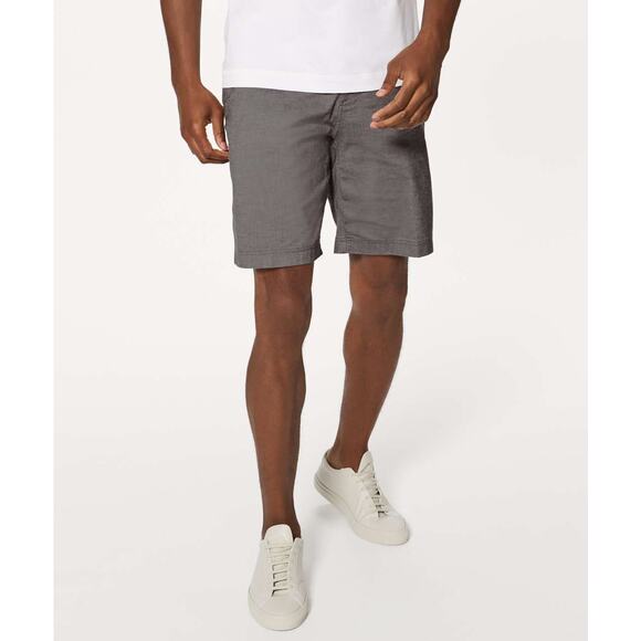 Men's Lululemon Commission Short - 9" inseam  - Qwick Oxford - Size 30 - Picture 1 of 8